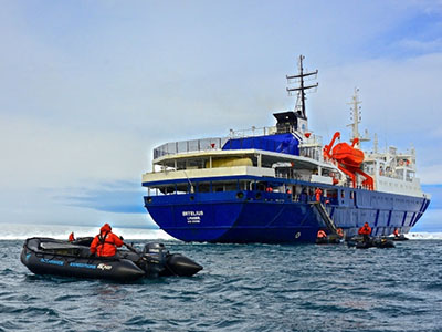 Zodiac-Ausflüge auf Spitzbergen-Reisen